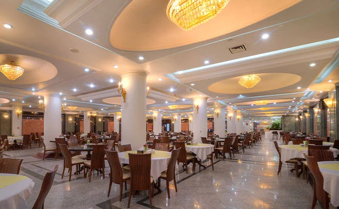 khatereh restaurant in ghasr hotel